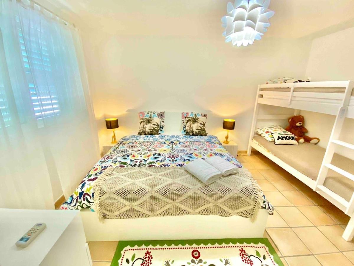 Villa Magellan, Walkable Orient Bay Beach, Private Pool Exterior photo
