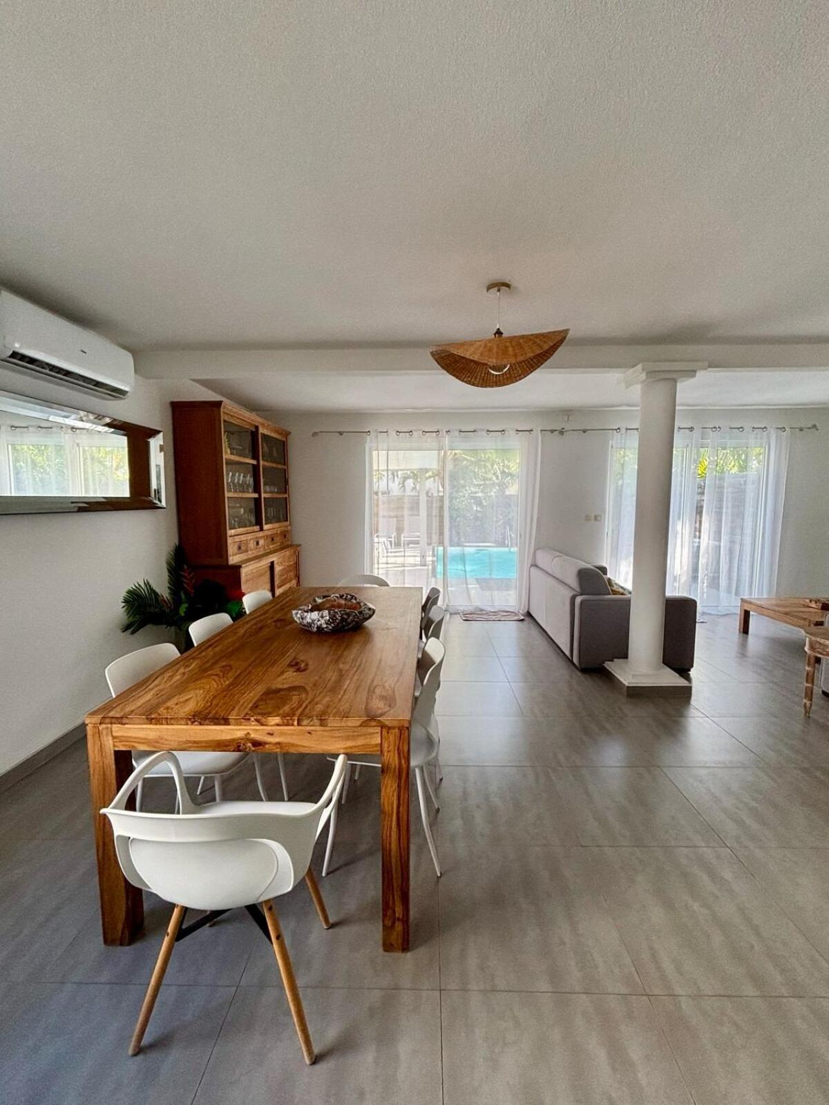 Villa Magellan, Walkable Orient Bay Beach, Private Pool Exterior photo